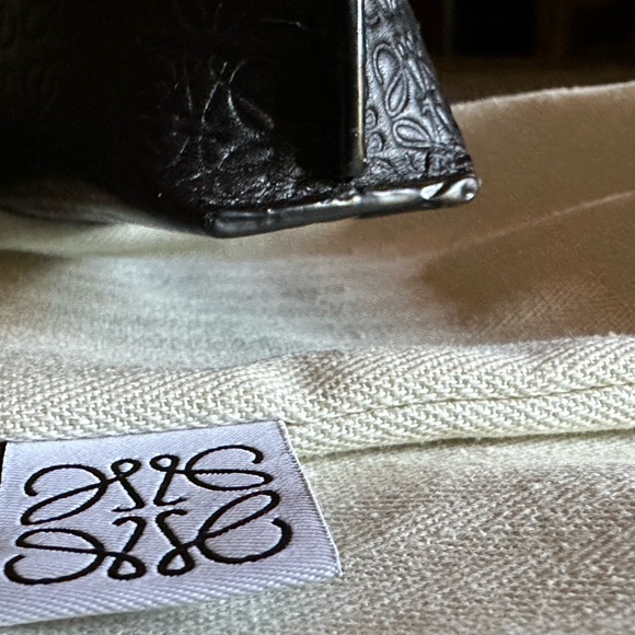 Loewe Mini Repeat T Pouch in embossed silk calfskin Black - Picture 11 of 12